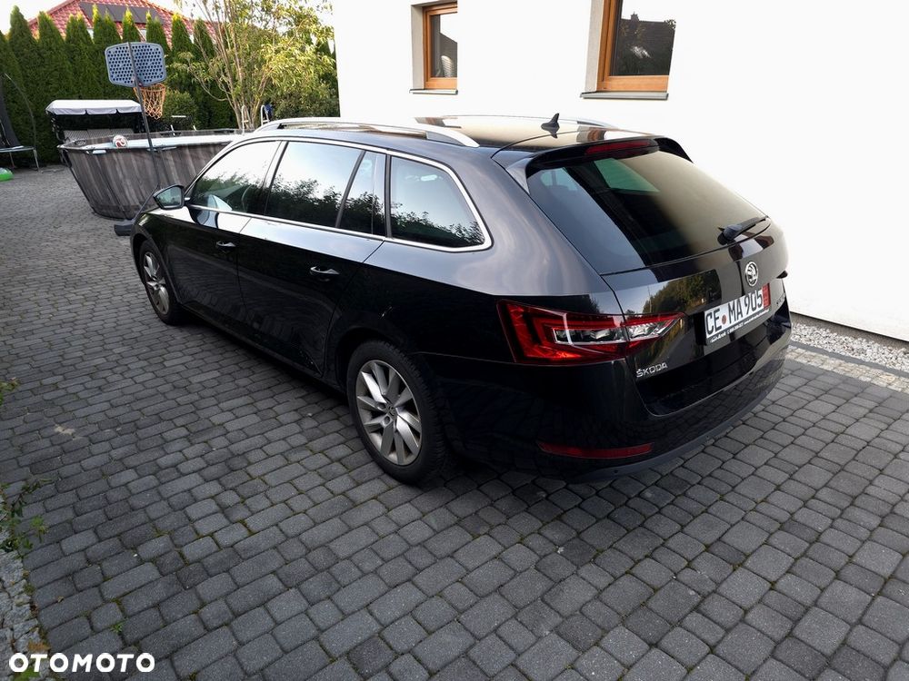 Skoda Superb 2.0 TDI Style DSG - 4