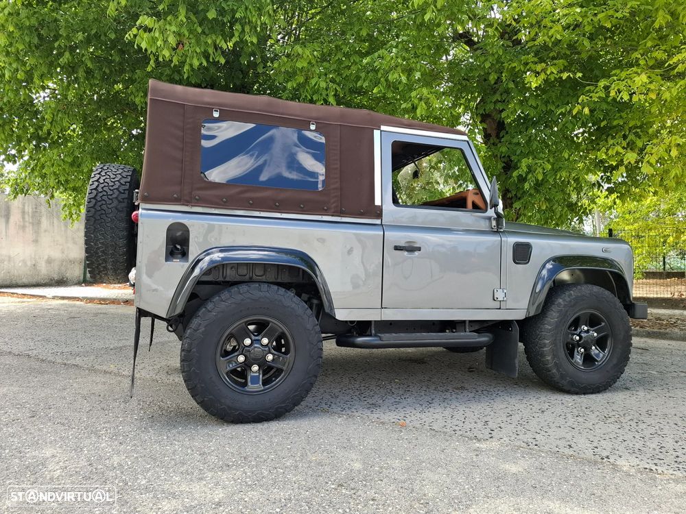Land Rover Defender 90 2.5 Td5 Soft Top - 4