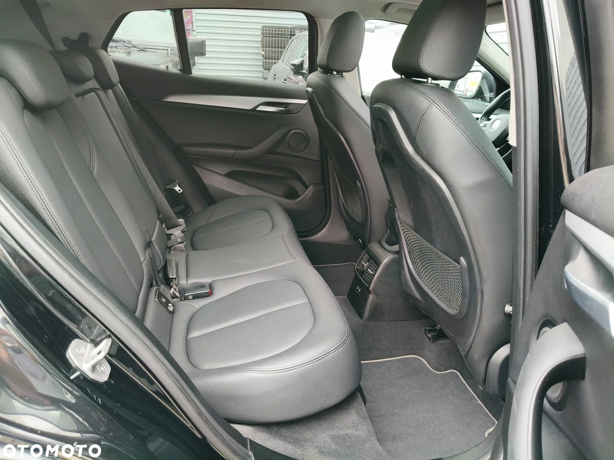 BMW X2 sDrive18i Advantage Plus - 30