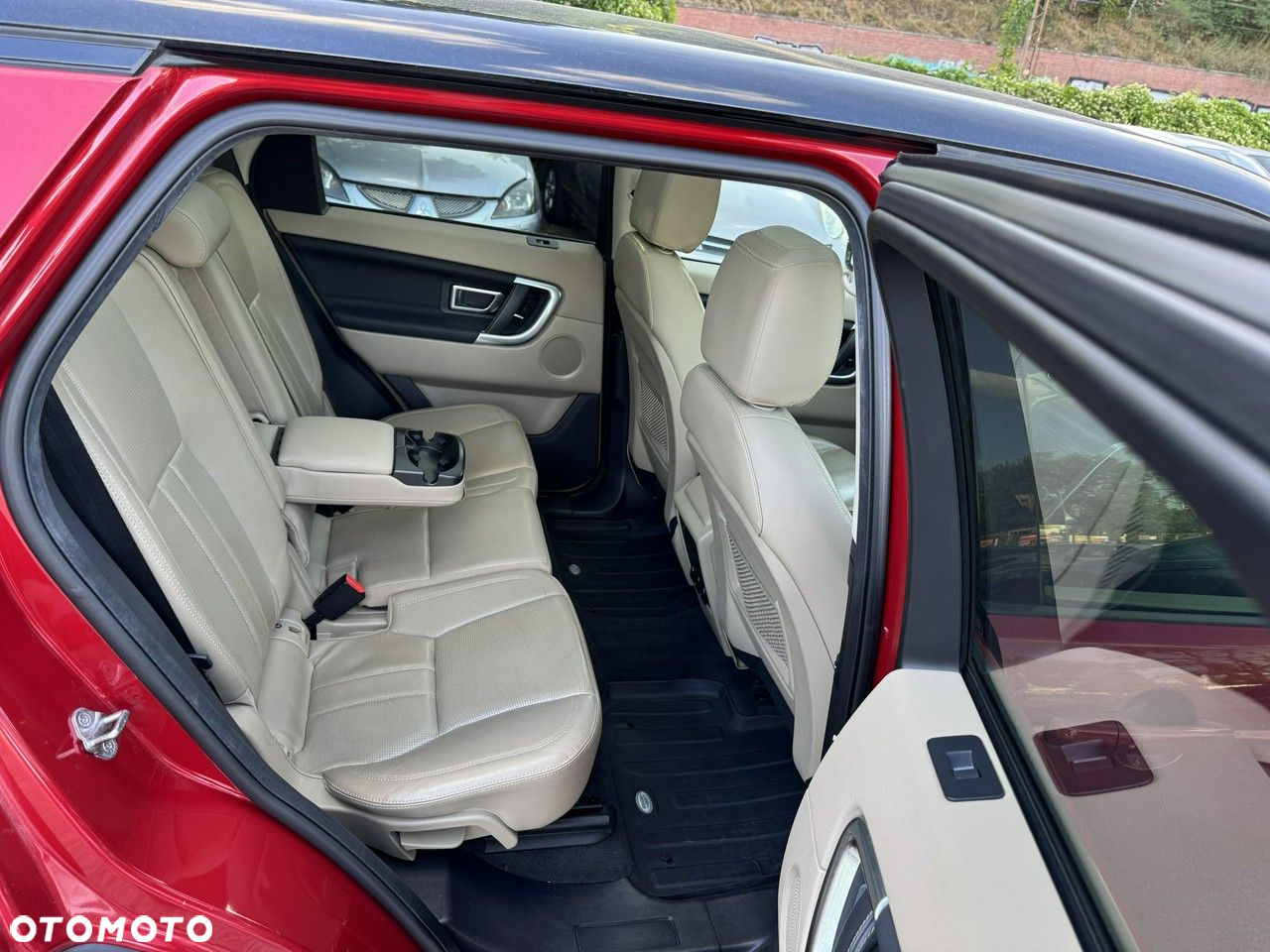 Land Rover Discovery Sport - 18