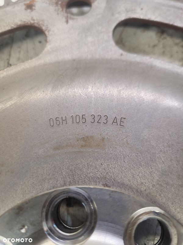 KOŁO ZAMACHOWE AUDI A4 B9 A5 2.0 TDI 06H105323AE - 4