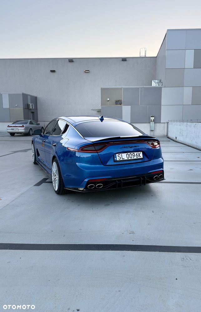 Kia Stinger - 3