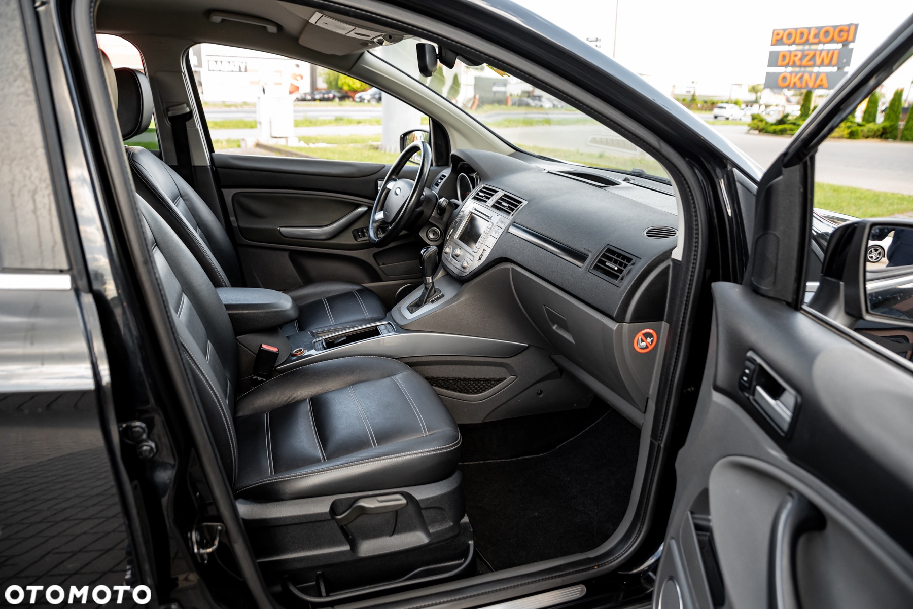 Ford Kuga 2.5 4x4 Titanium - 23