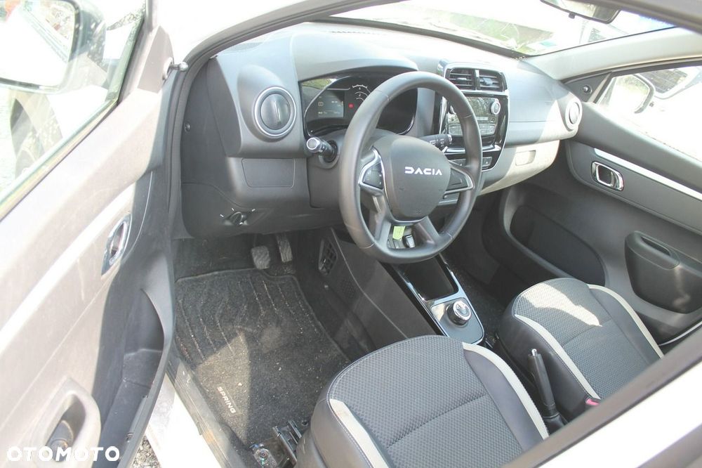 Dacia Spring - 10