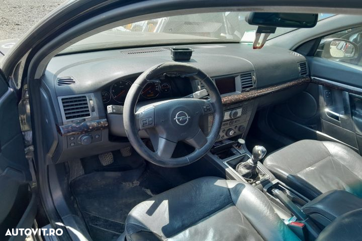 Dezmembrez Opel Signum C [2003 - 2005] Hatchback 1.9 CDTI MT (150 hp) - 5