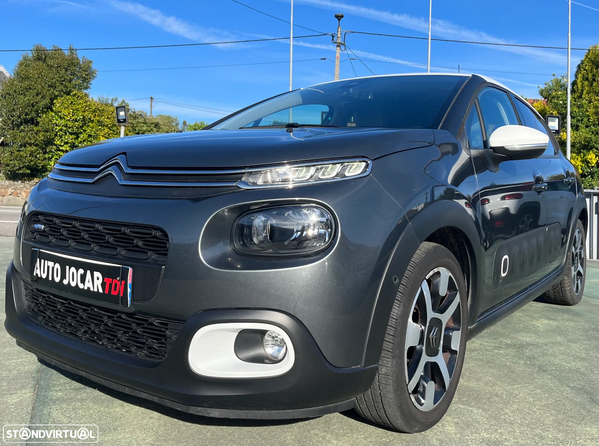 Citroën C3 1.2 PureTech Shine EAT6 - 3