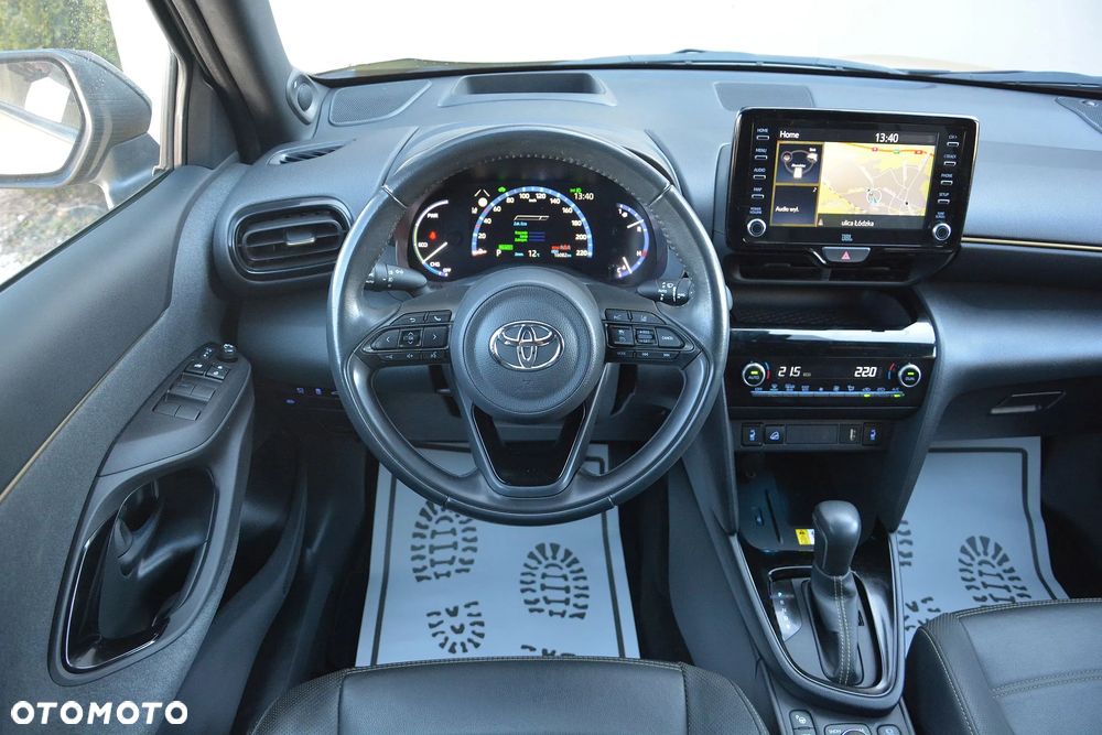 Toyota Yaris Cross - 18