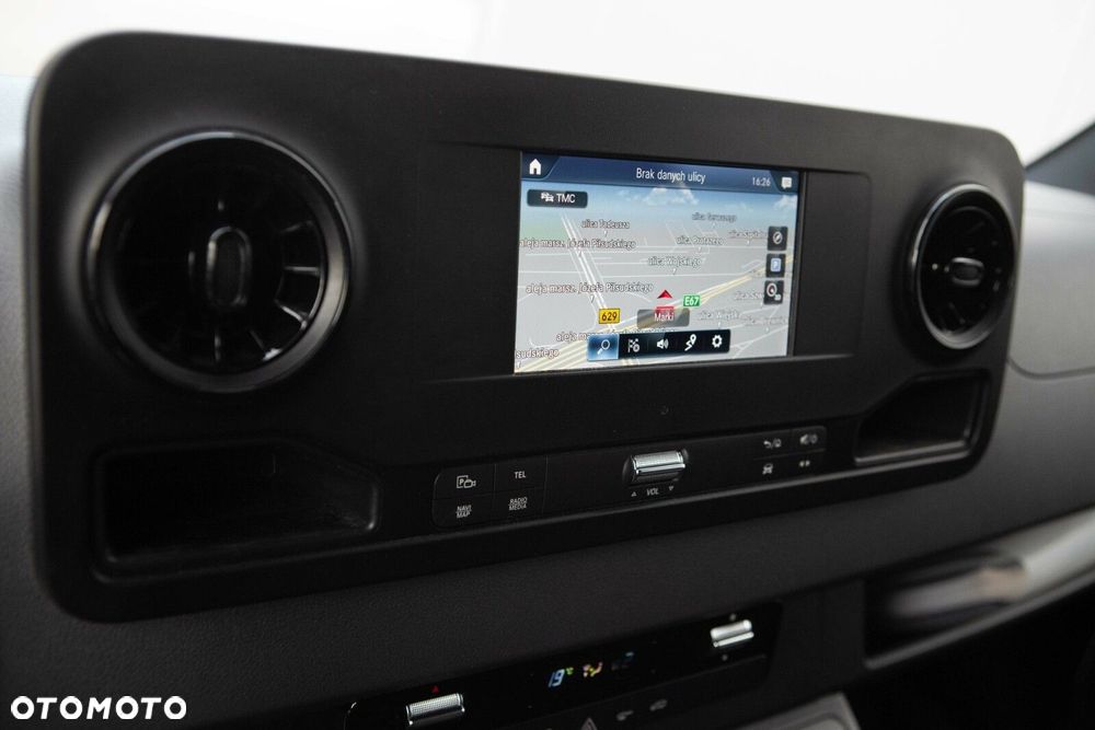 Mercedes-Benz Sprinter - 30