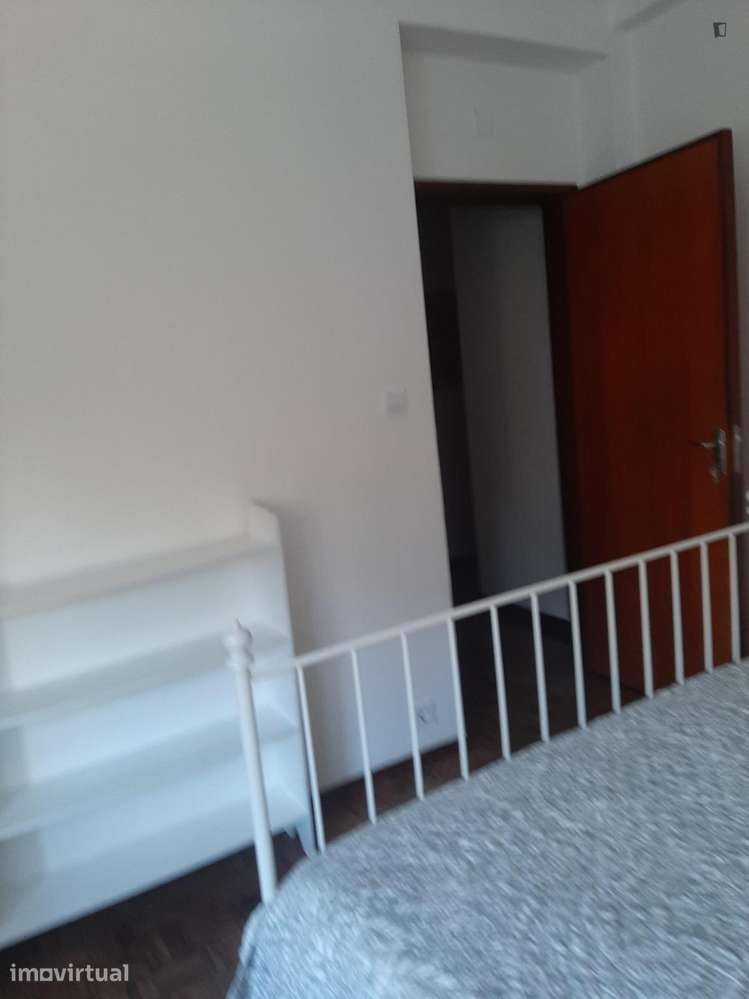 Quarto - localizado em Bairro do Sol Coimbra - Grande imagem: 2/8