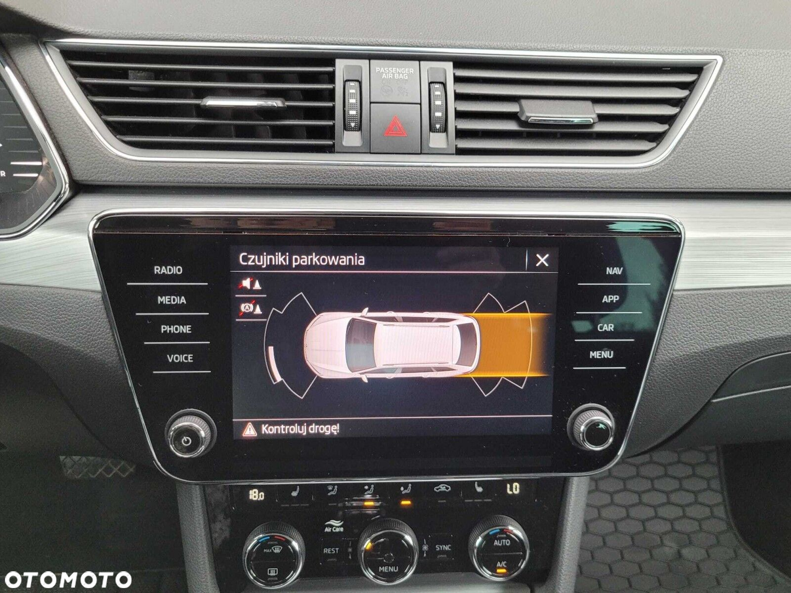 Skoda Superb 2.0 TDI SCR Ambition DSG - 11