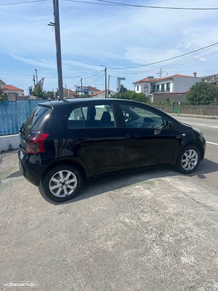 Toyota Yaris 1.4 D-4D AC - 8