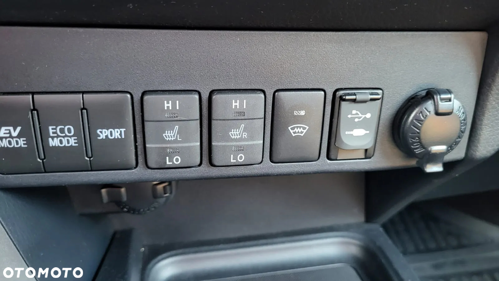 Toyota RAV4 Hybrid Selection 4x2 - 30