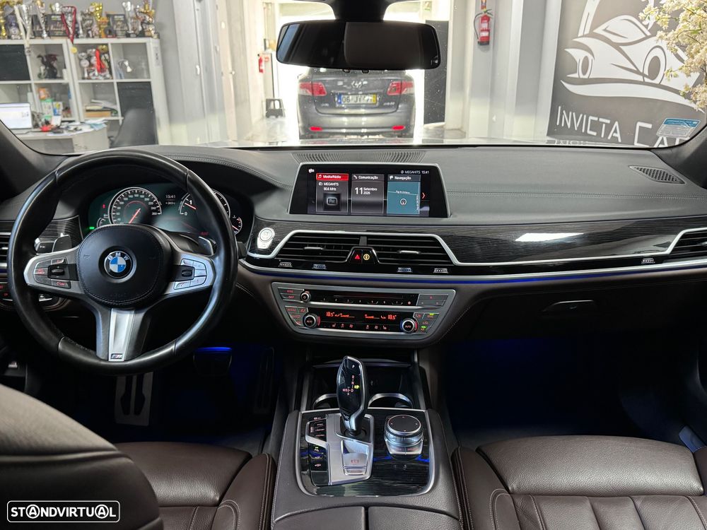 BMW 740 d xDrive Pack M Auto - 24