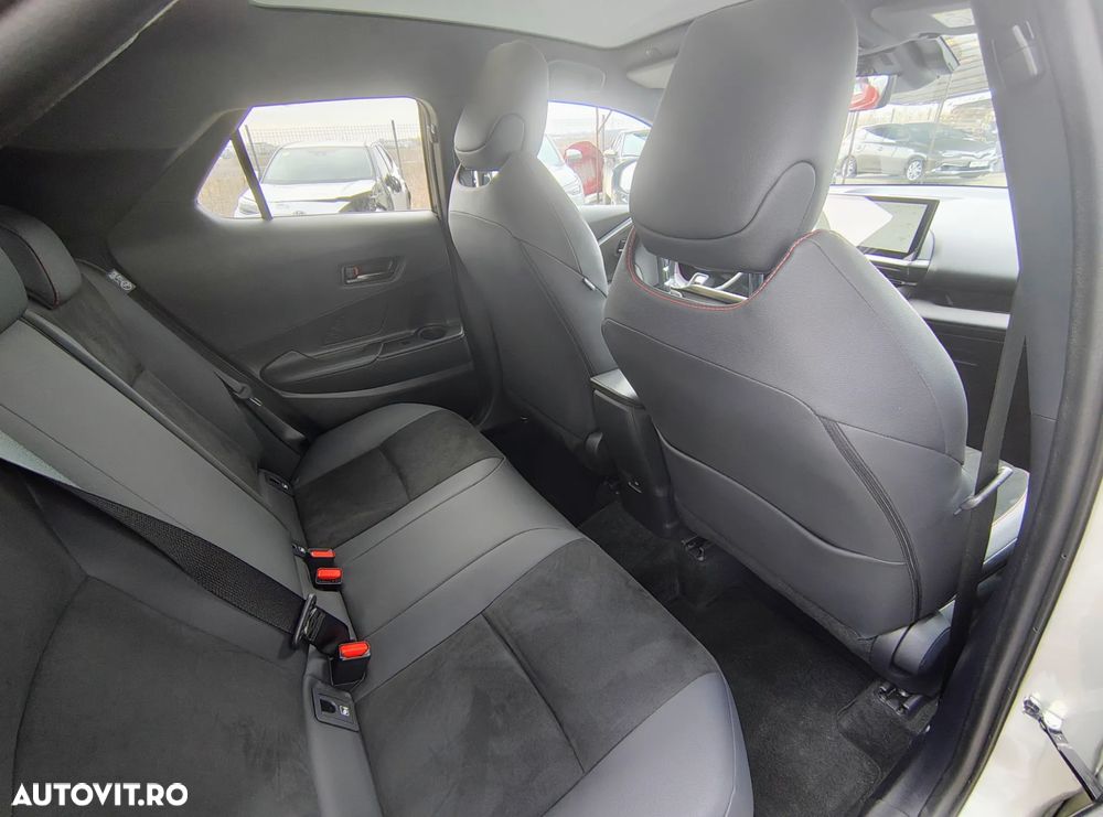 Toyota C-HR 2.0 HEV 197 CP 4x2 CVT Premiere Edition - 14