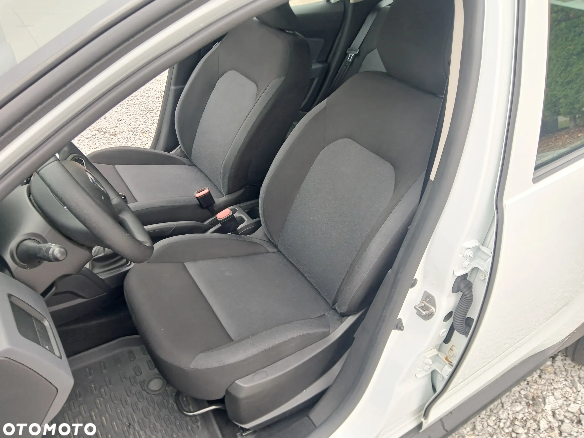 Dacia Duster 1.0 TCe Essential - 22