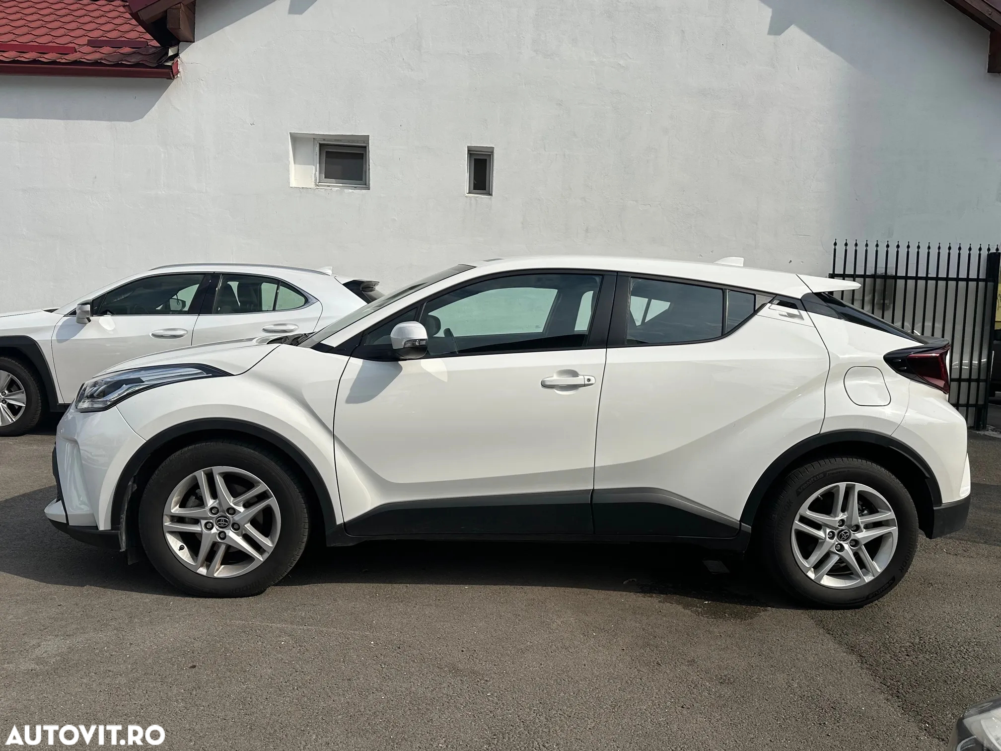 Toyota C-HR 1.8 Hybrid Business Edition - 8