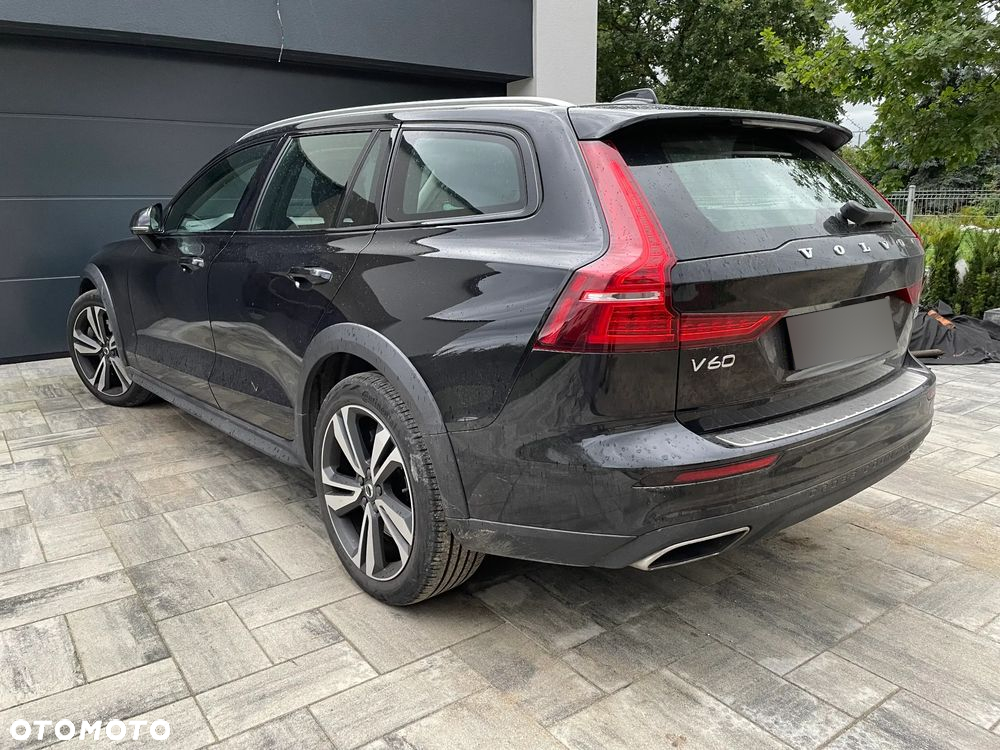 Volvo V60 Cross Country - 5