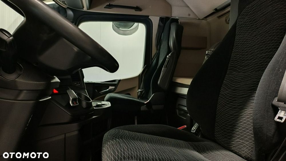 Mercedes-Benz Actros - 10