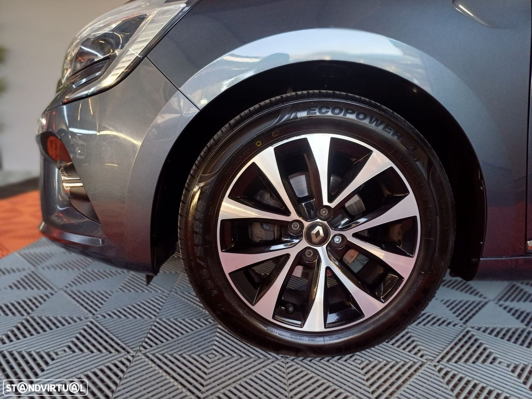Renault Clio 1.0 TCe Evolution - 9