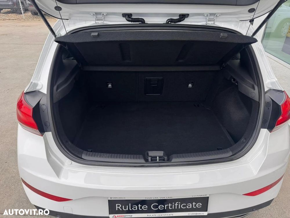 Hyundai i30 1.5 110CP M/T Highway - 17