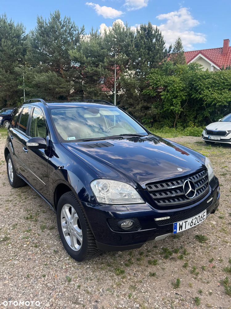 Mercedes-Benz ML 350 4-Matic - 12