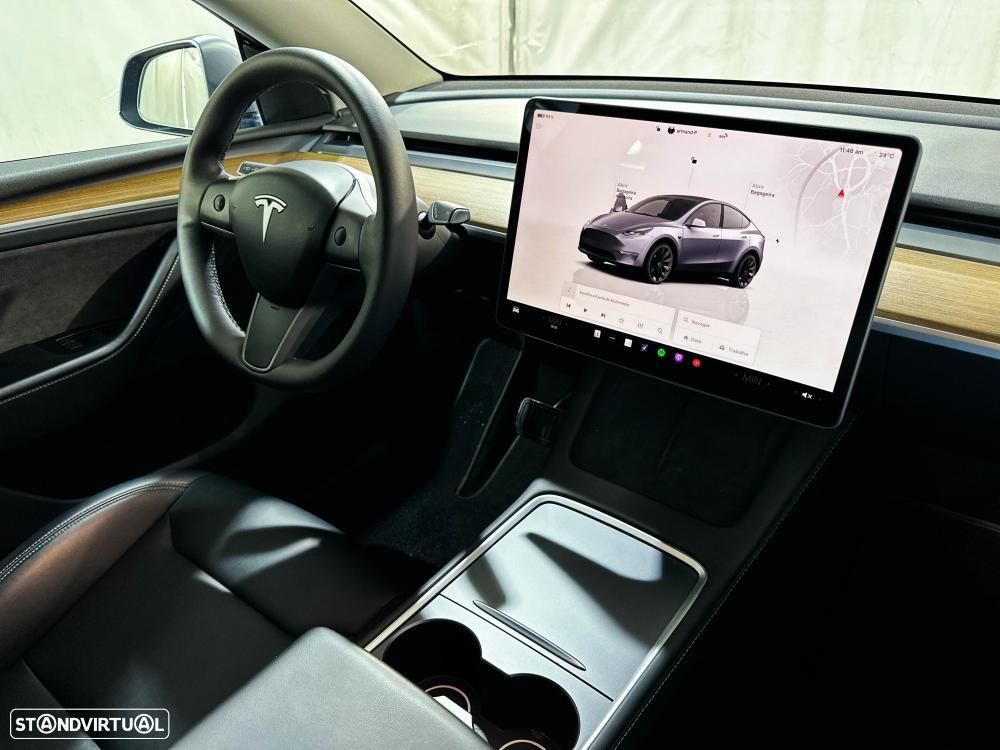Tesla Model Y Long Range Dual Motor AWD - 36