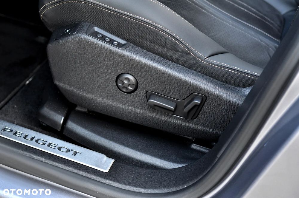 Peugeot 3008 BlueHDi 180 Stop & Start EAT8 Allure - 28