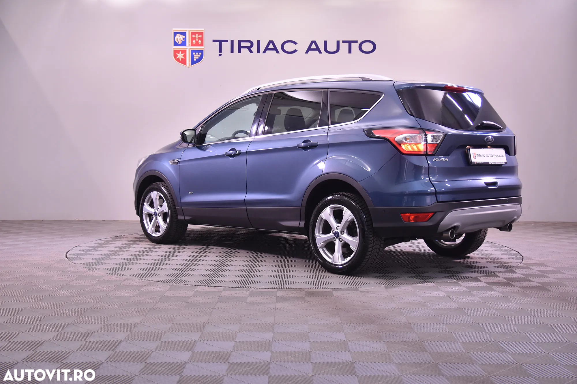 Ford Kuga - 3