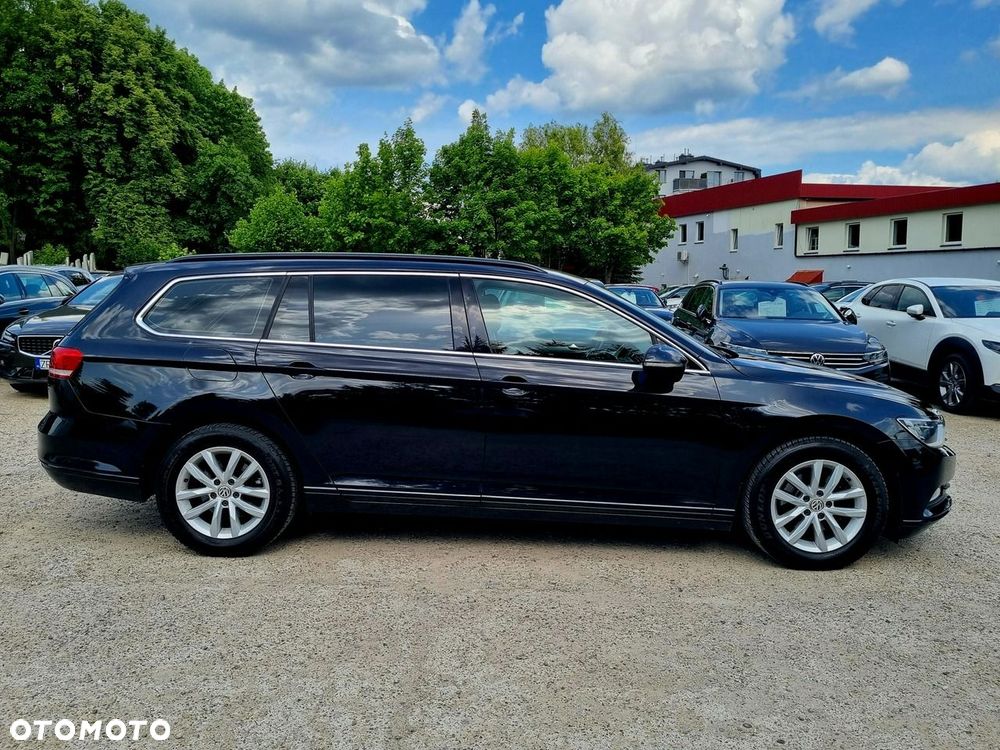 Volkswagen Passat - 4