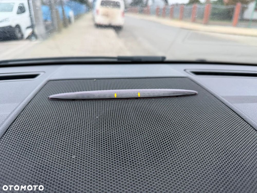 Mercedes-Benz Klasa A 150 BlueEFFICIENCY Elegance - 37