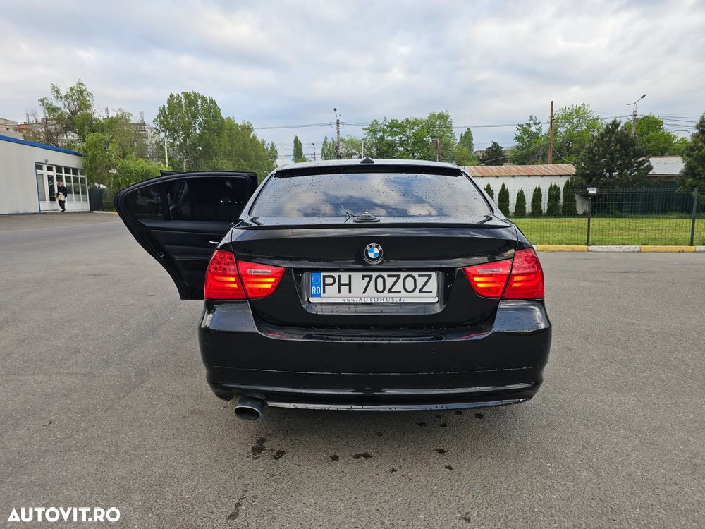 BMW Seria 3 320d - 33
