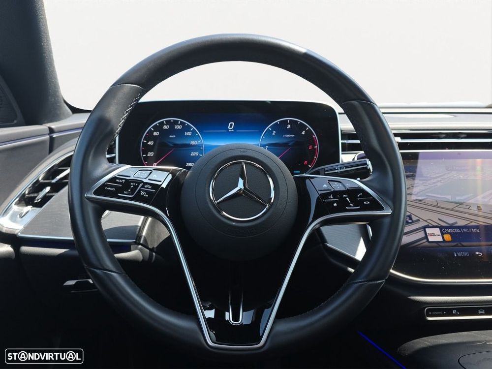 Mercedes-Benz E 220 — fotografia 10