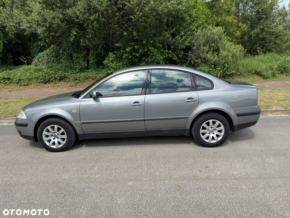 Volkswagen Passat 1.9 TDI Basis - 12