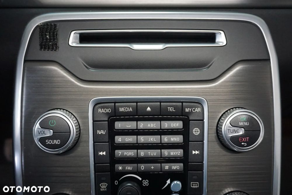 Volvo XC 70 D4 Geartronic Kinetic - 36
