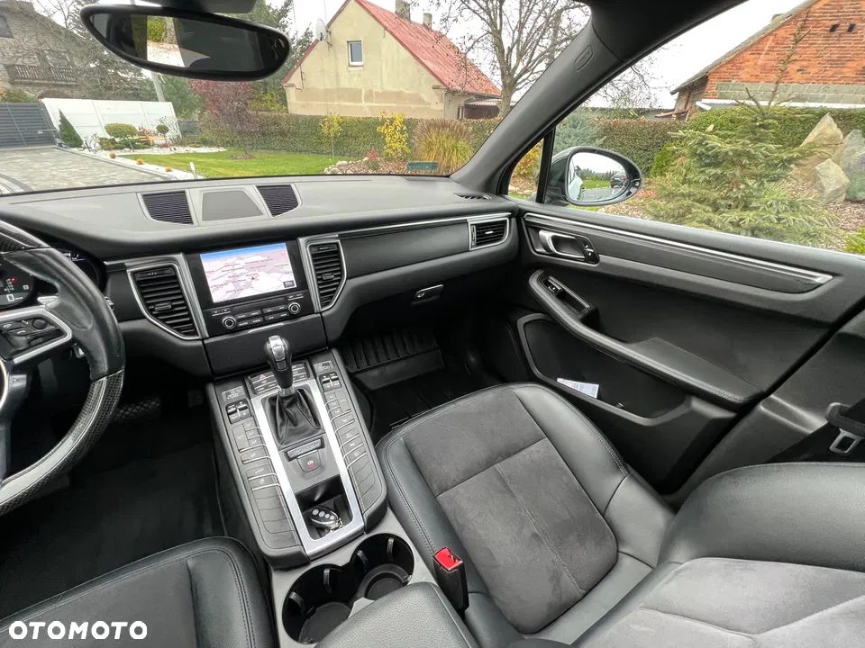 Porsche Macan Standard - 17