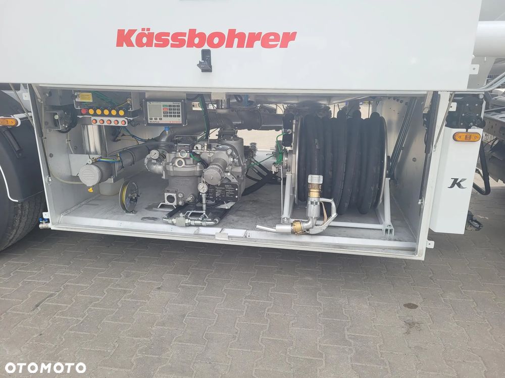 Kassbohrer STB 39 Cysterna Paliwowa - 3