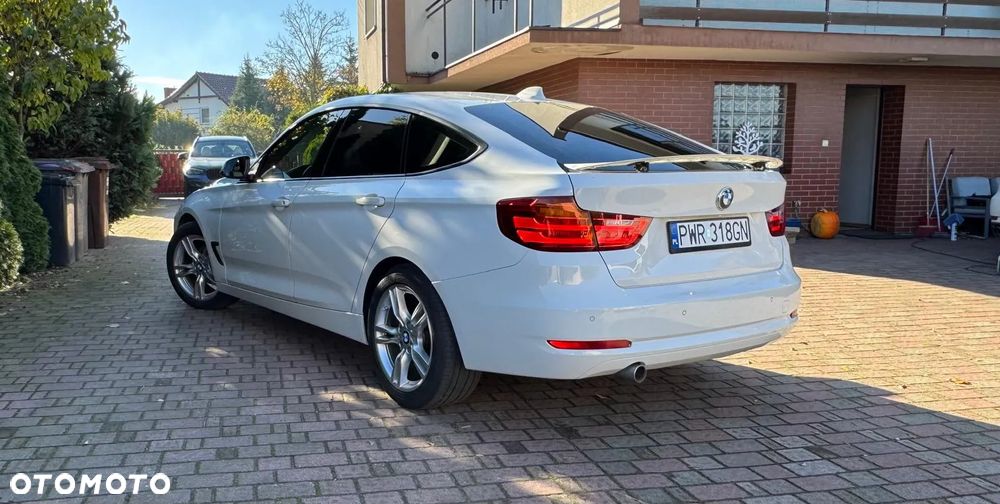 BMW Seria 3 318d DPF - 2