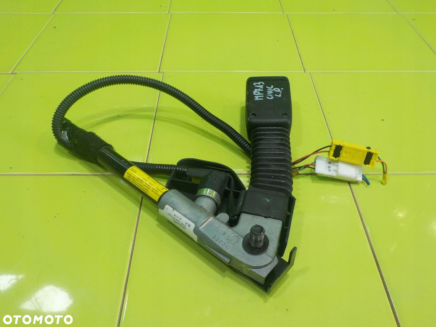 HONDA CIVIC VIII UFO 07r 3D napinacz pasa lewy przod 81855-SMR-E010-M4 - 2