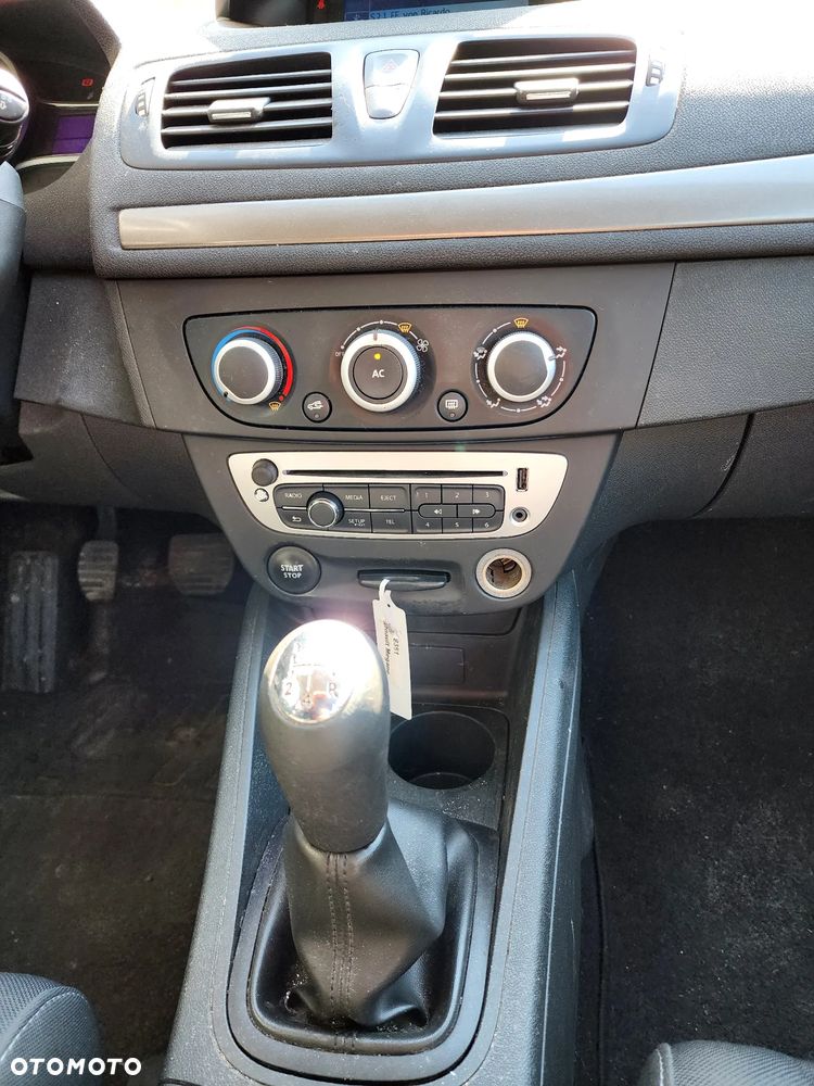 Renault Megane 1.6 16V 100 J'taime - 9