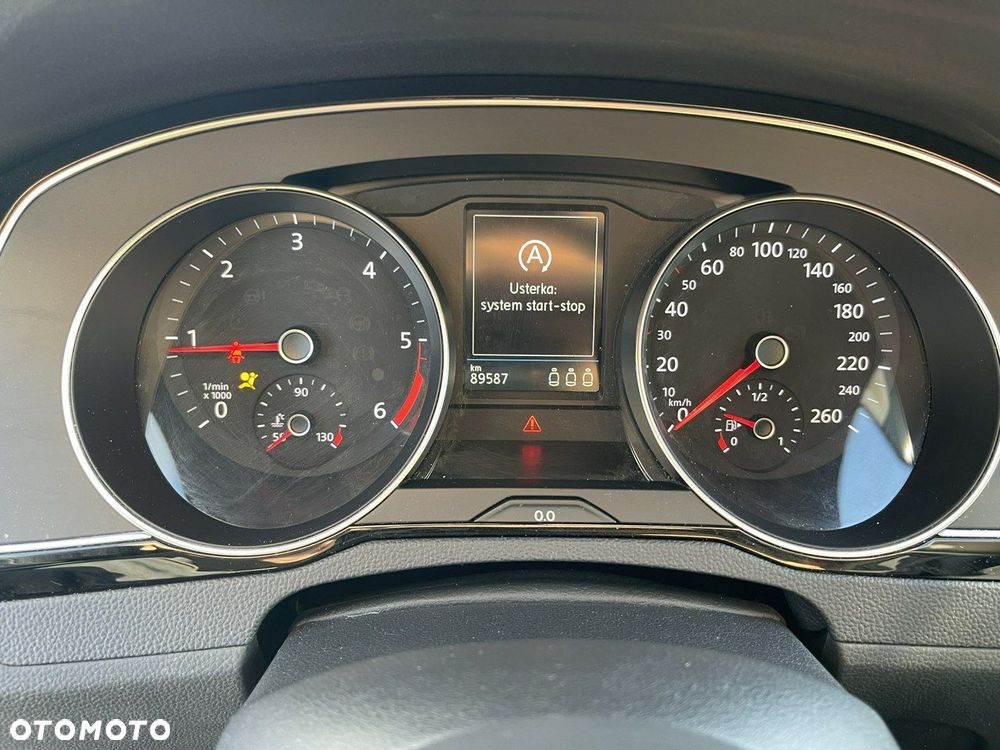 Volkswagen Passat - 9