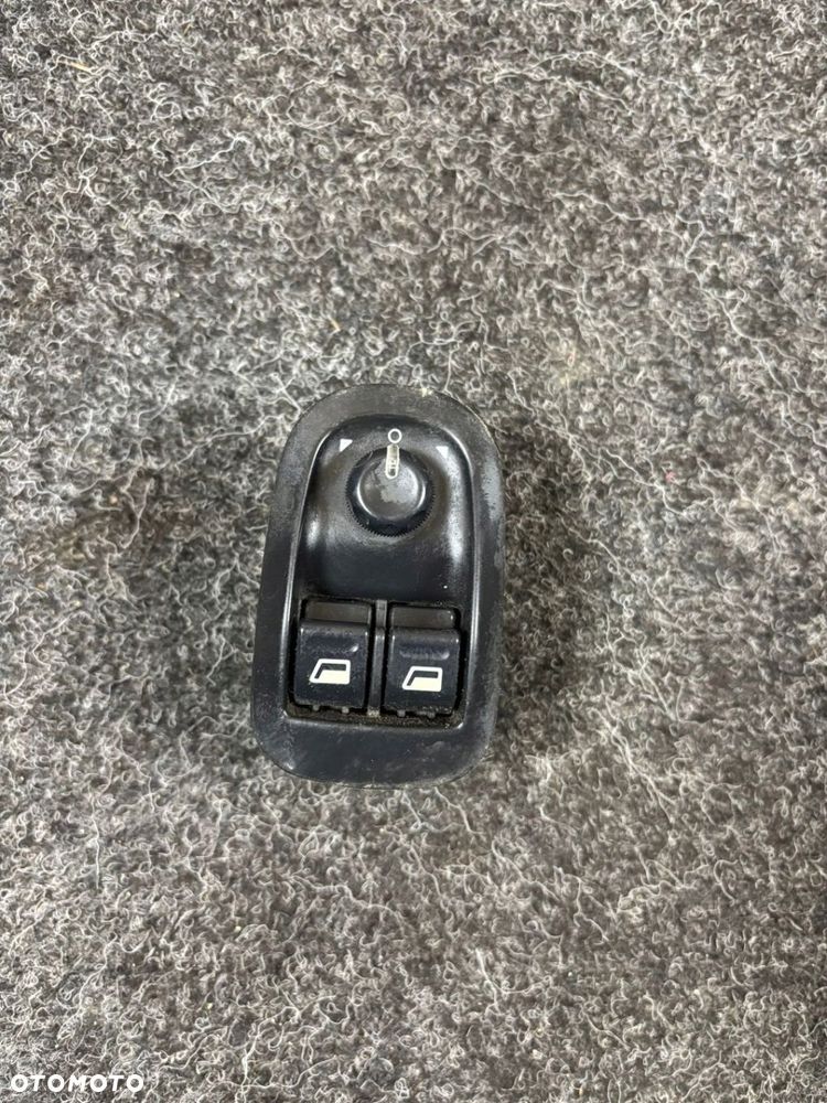 PEUGEOT 206 PRZEŁĄCZNIK PANEL SZYB LUSTEREK - 1