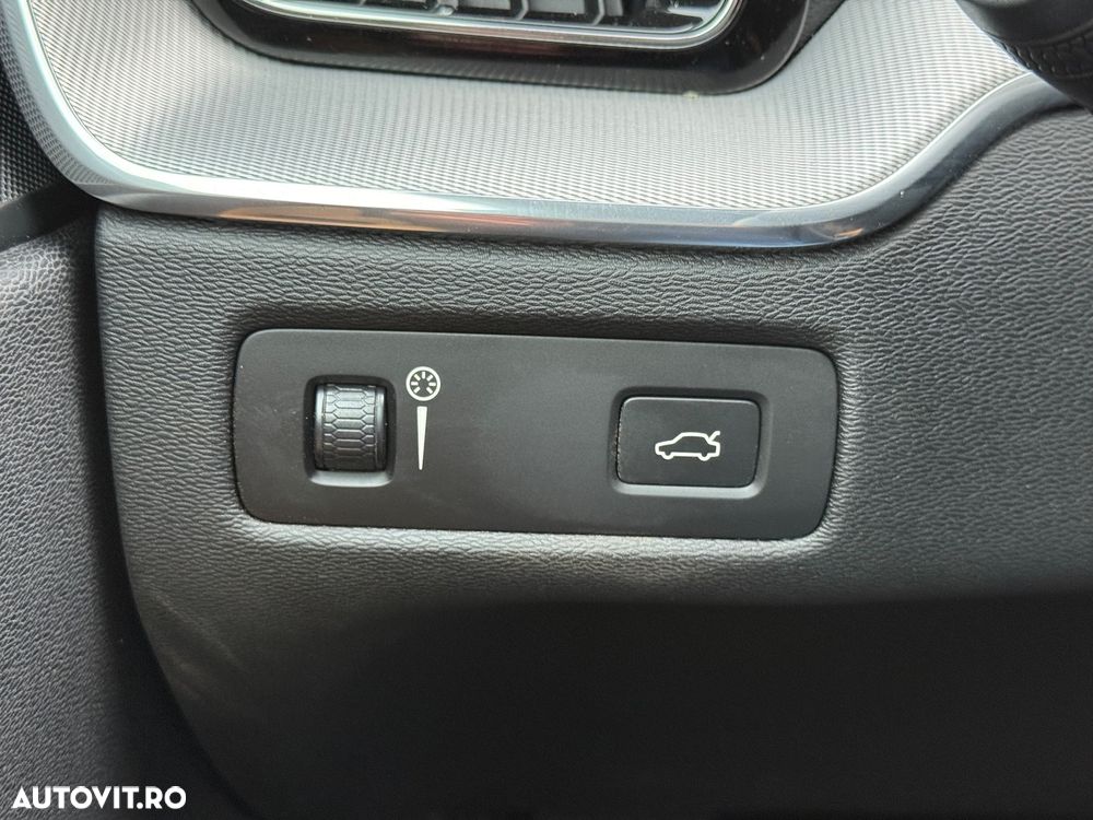 Volvo XC 60 D4 AWD Geartronic Inscription - 17