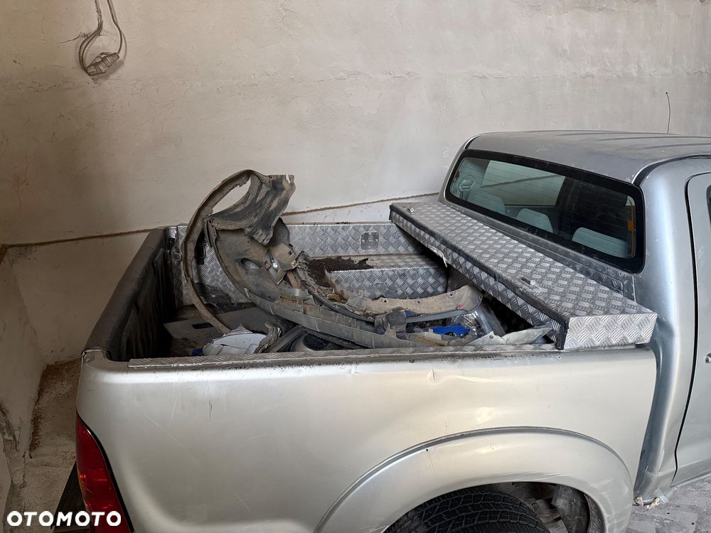 Toyota Hilux 2.5 D-4D DLX - 3