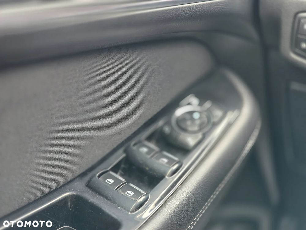 Ford S-Max 2.0 TDCi 4WD Titanium PowerShift - 28