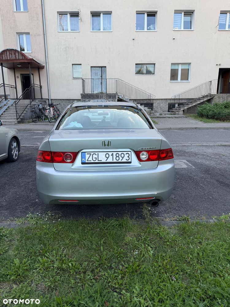 Honda Accord 2.0 Comfort - 8