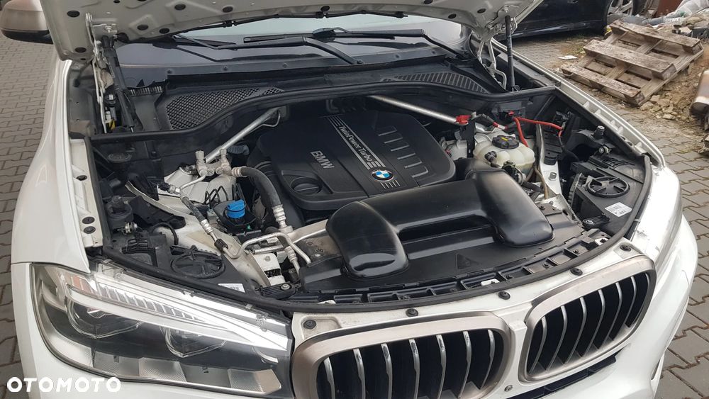 BMW X6 xDrive40d - 25