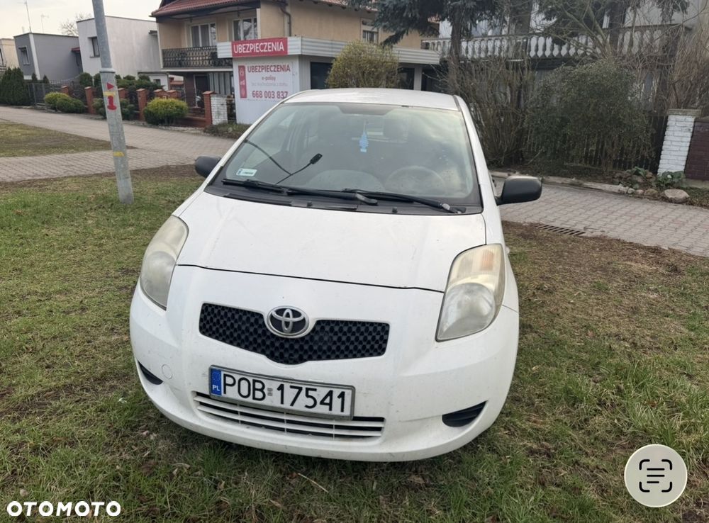Toyota Yaris 1.0 Terra - 2