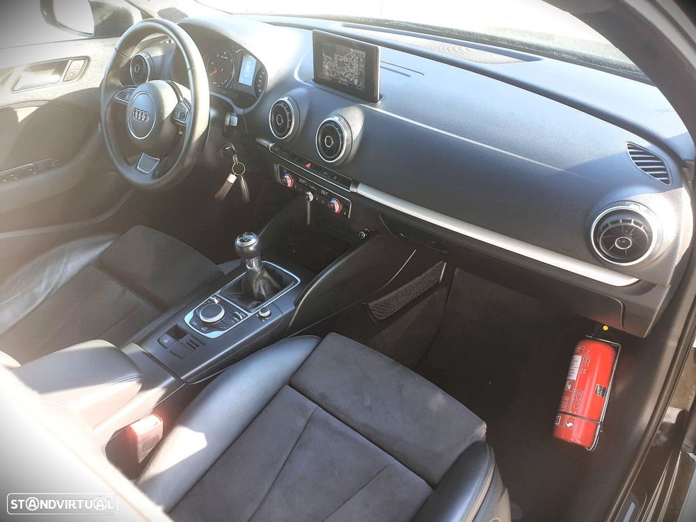 Audi A3 Sportback 1.6 TDI S-line - 33