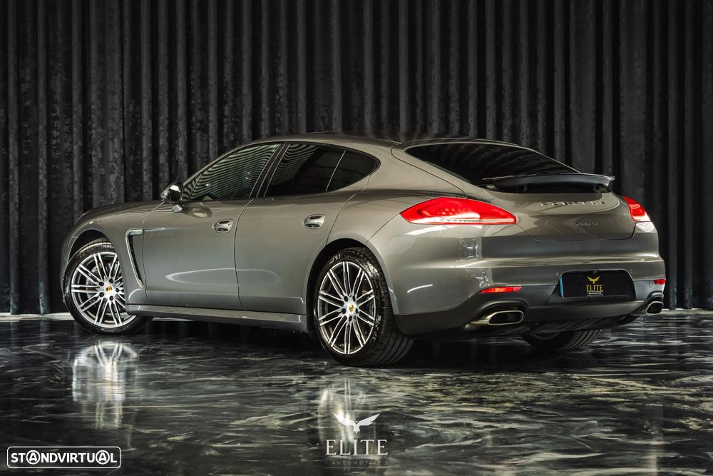 Porsche Panamera Edition - 4