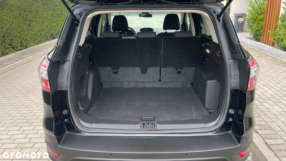 Ford Kuga - 17